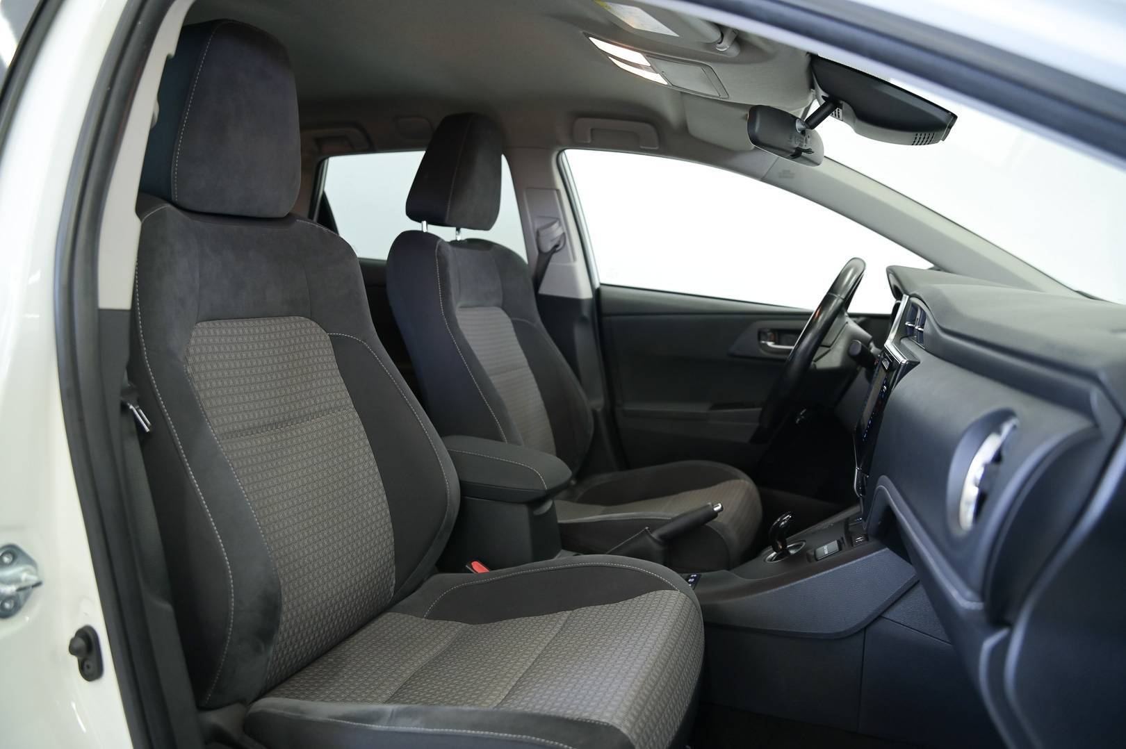 TOYOTA Auris Touring - Foto 26