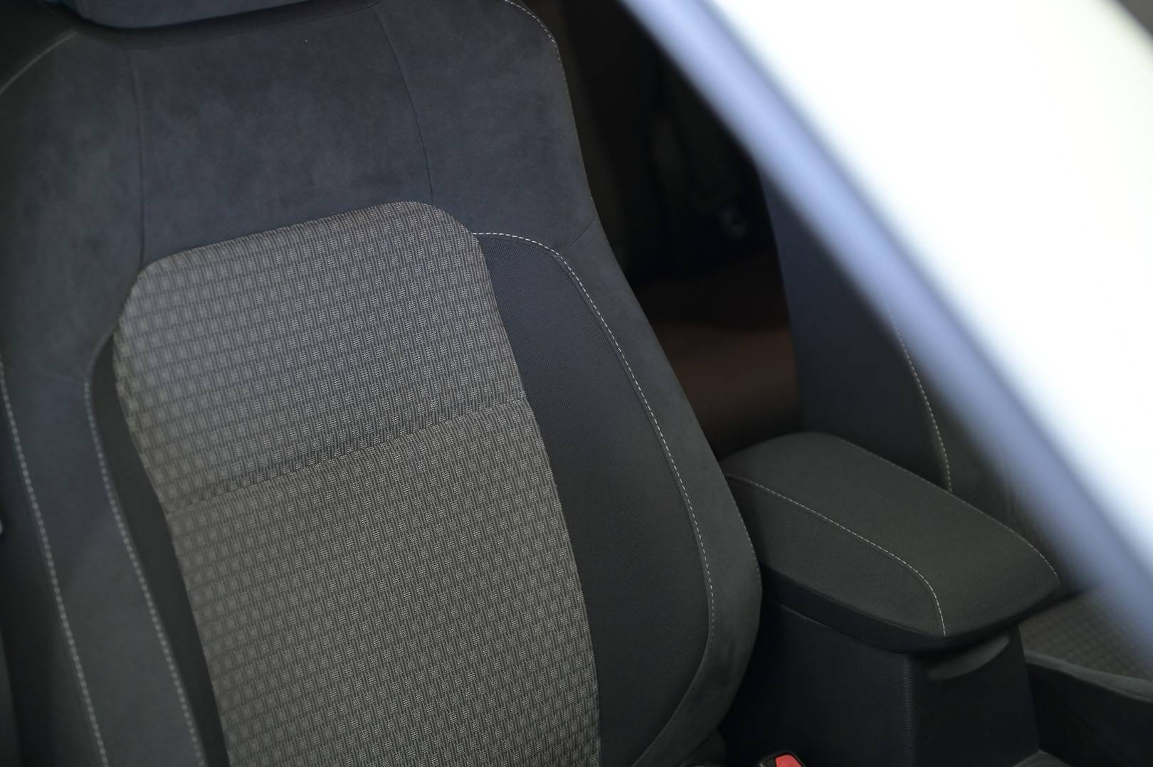 TOYOTA Auris Touring - Foto 27