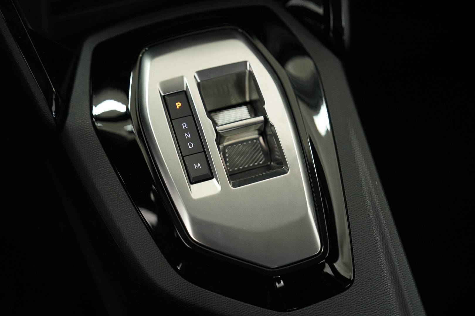 PEUGEOT 208 - Foto 19