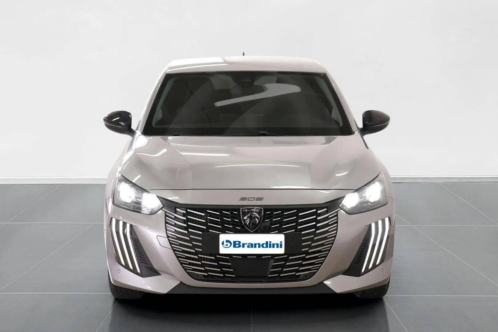 PEUGEOT 208 - Foto 2