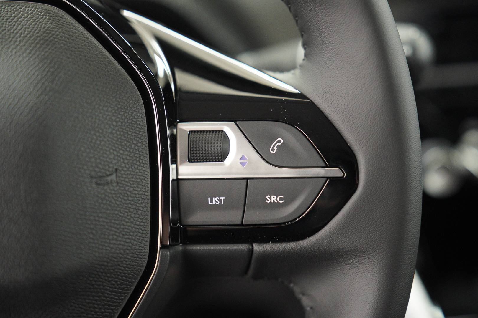 PEUGEOT 208 - Foto 13