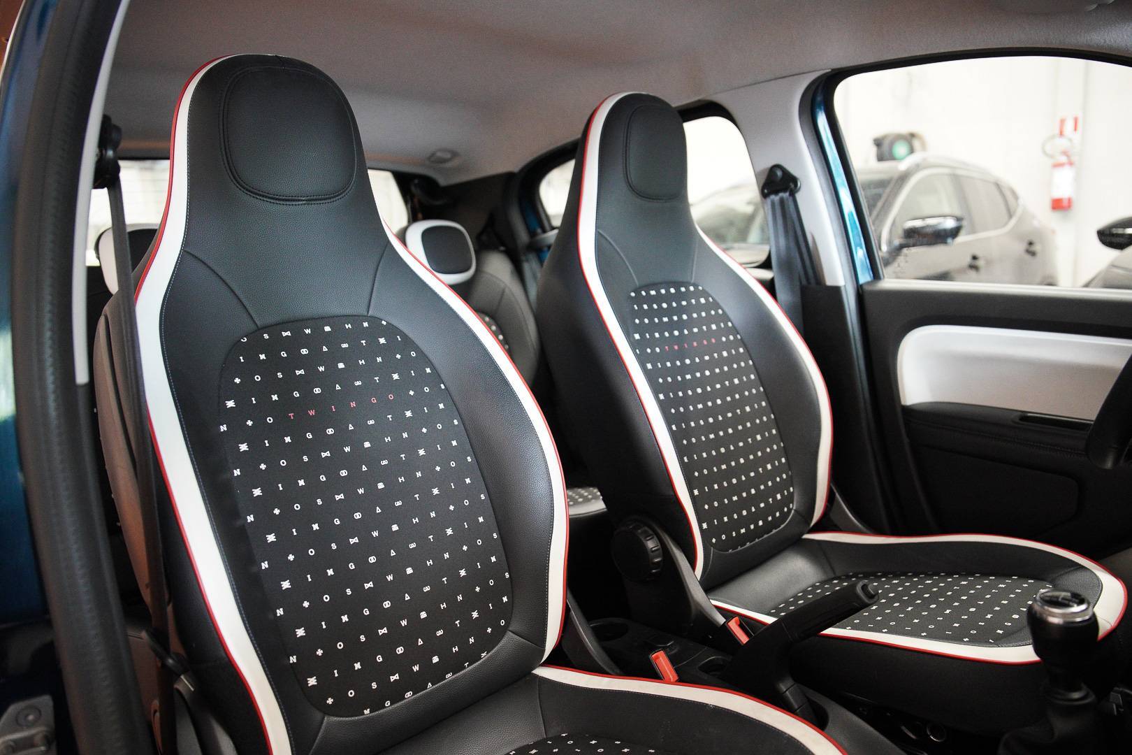 RENAULT Twingo - Foto 21