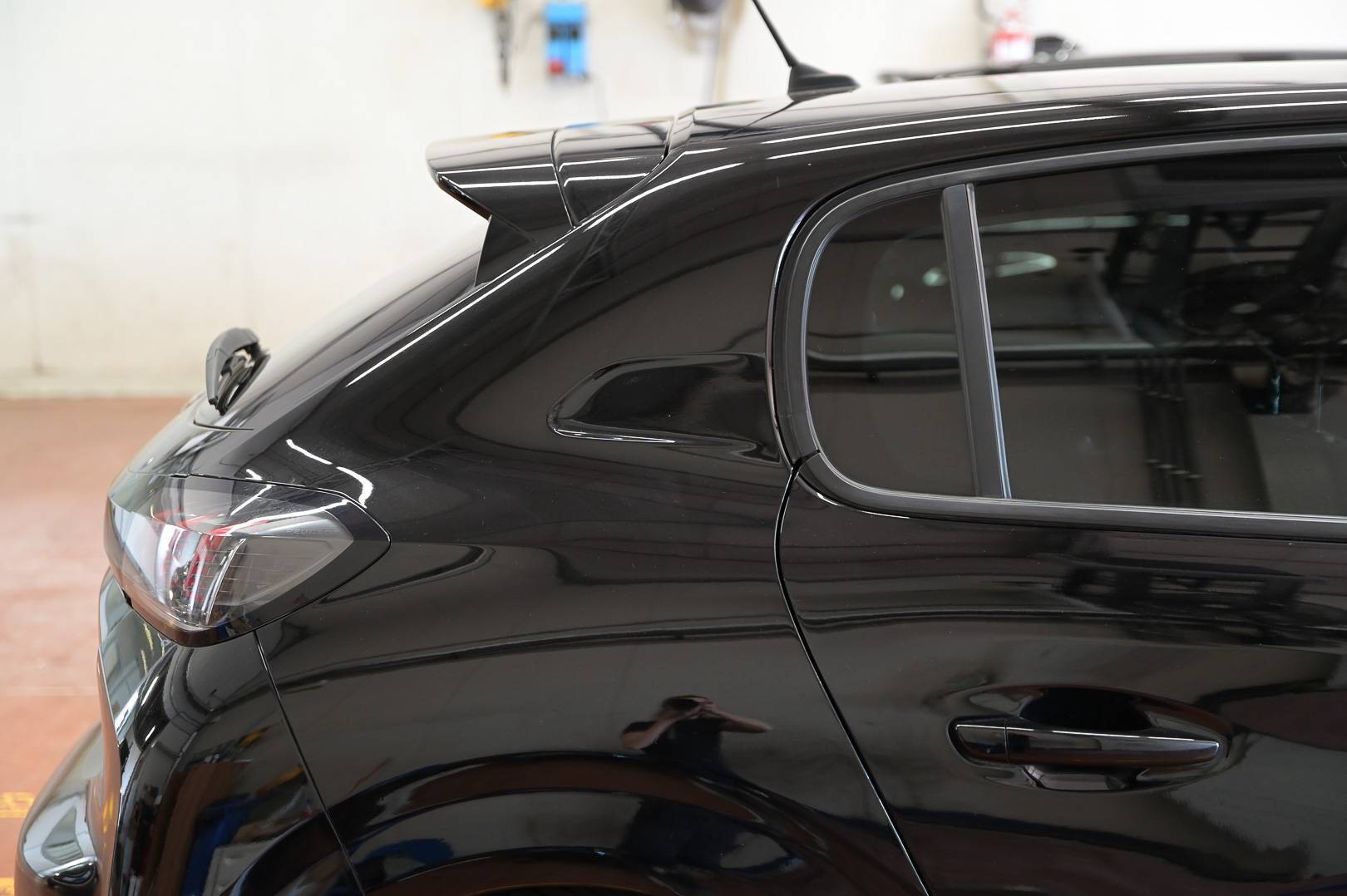 PEUGEOT 208 - Foto 6