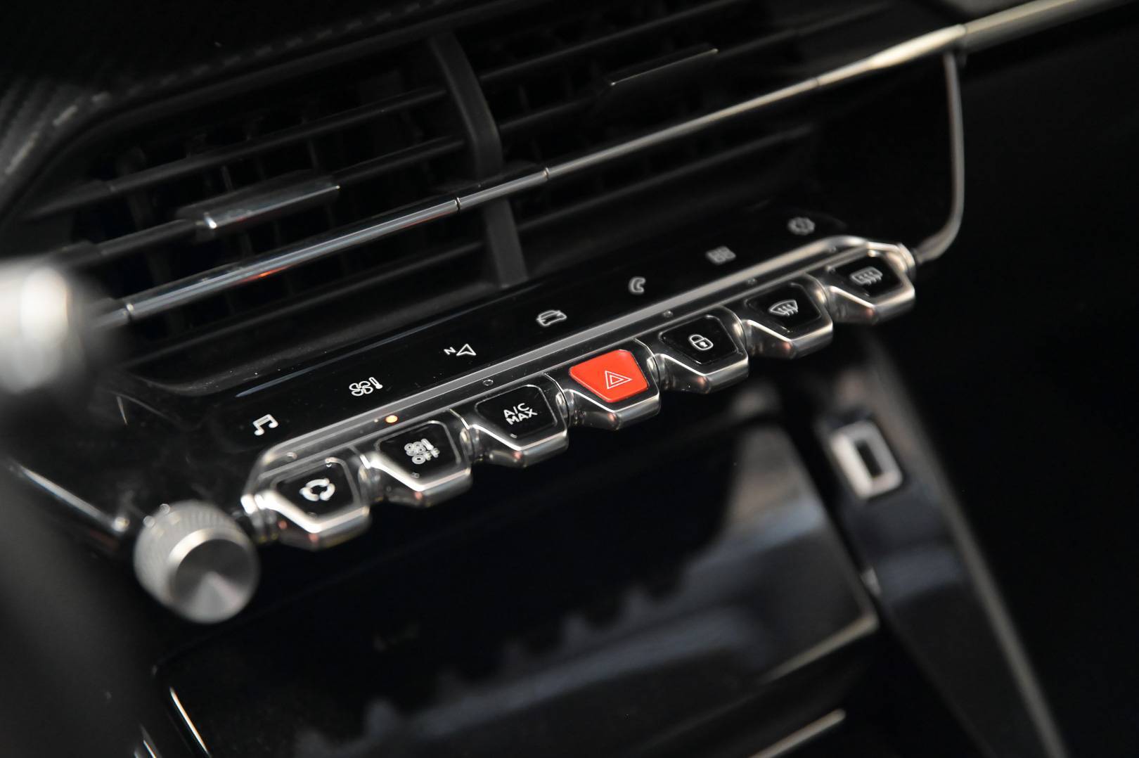 PEUGEOT 208 - Foto 20
