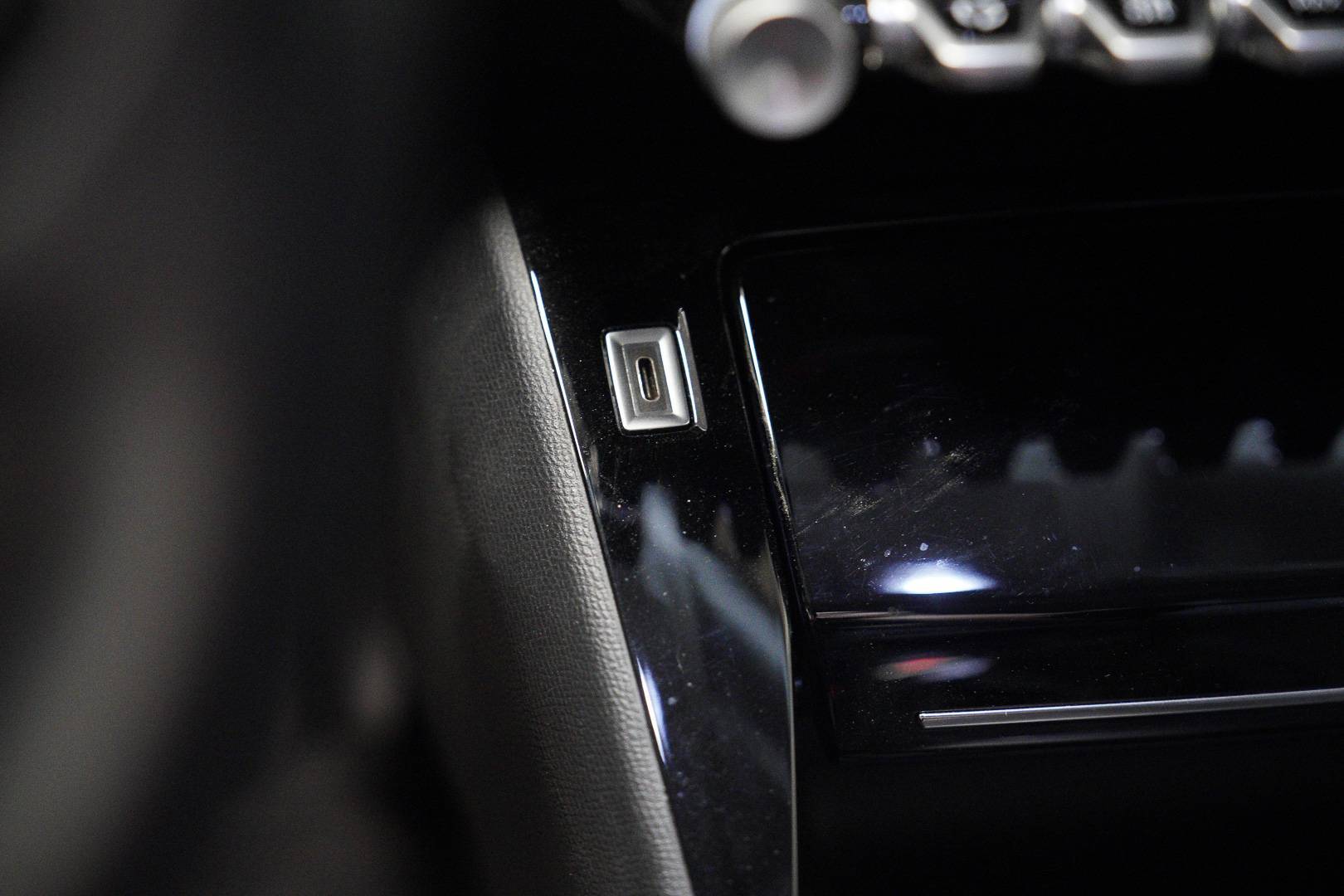 PEUGEOT 2008 - Foto 16