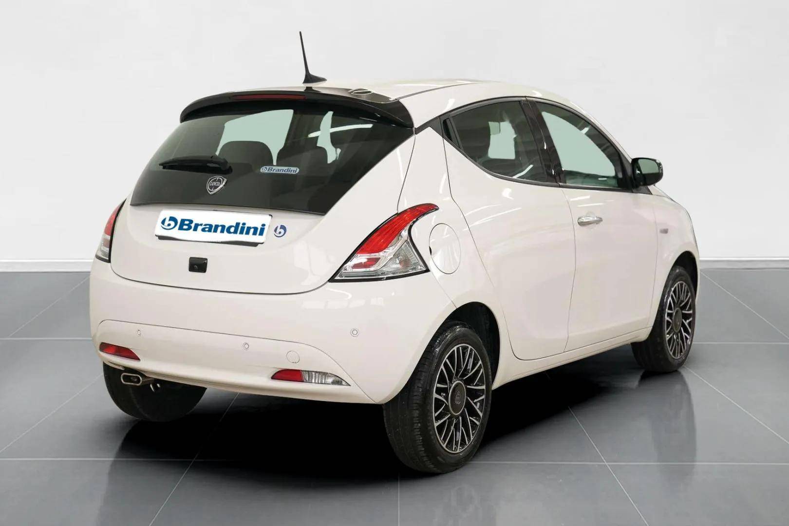 LANCIA Ypsilon - Foto 8