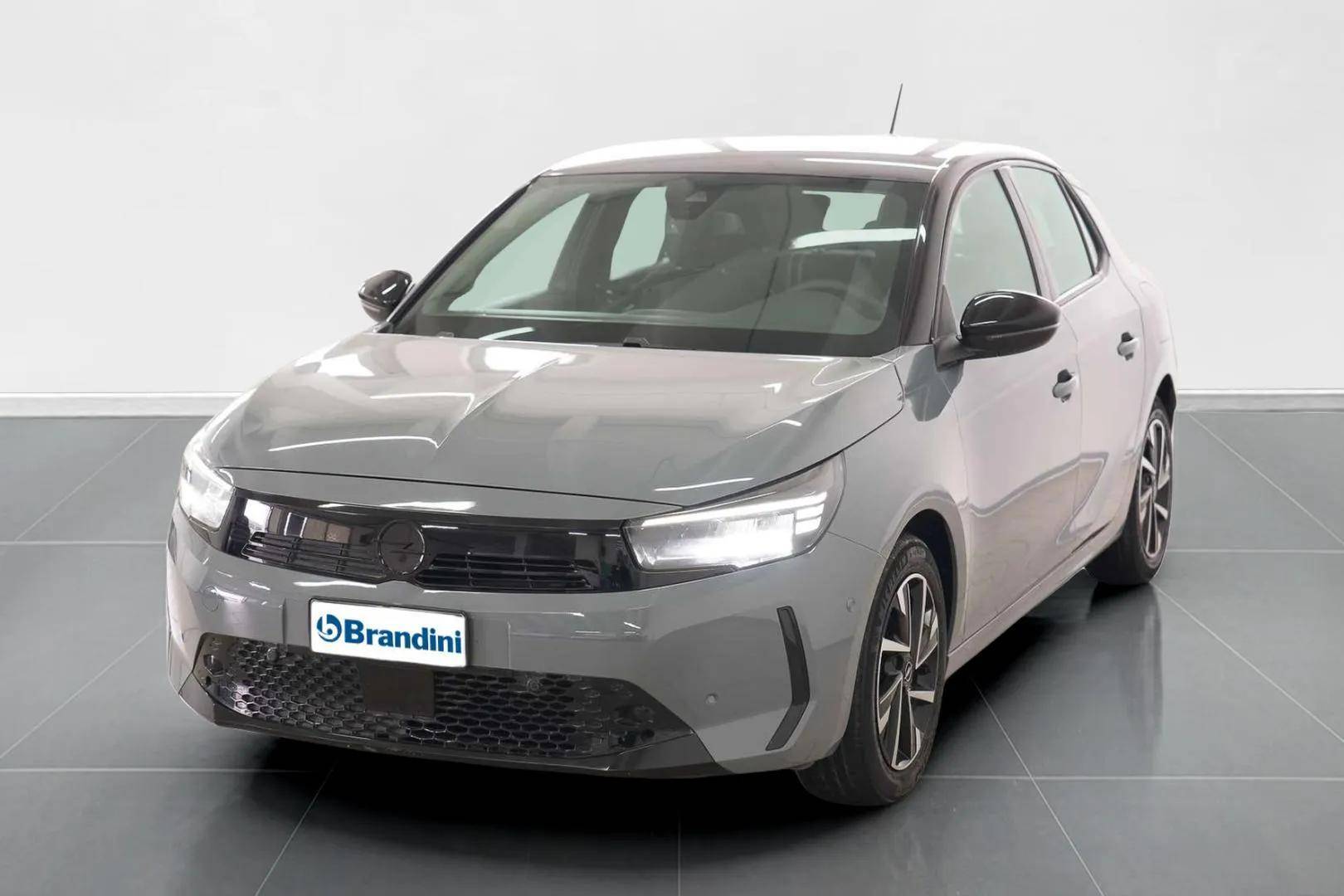 OPEL Corsa - Foto 1