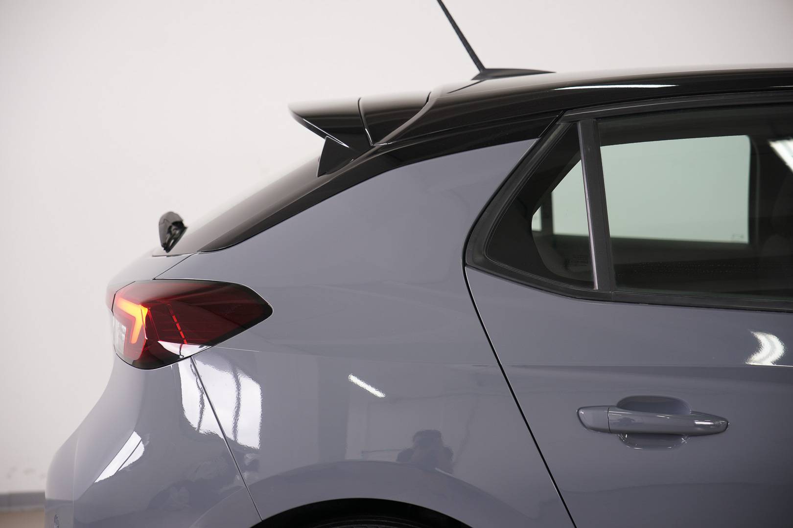 OPEL Corsa - Foto 6