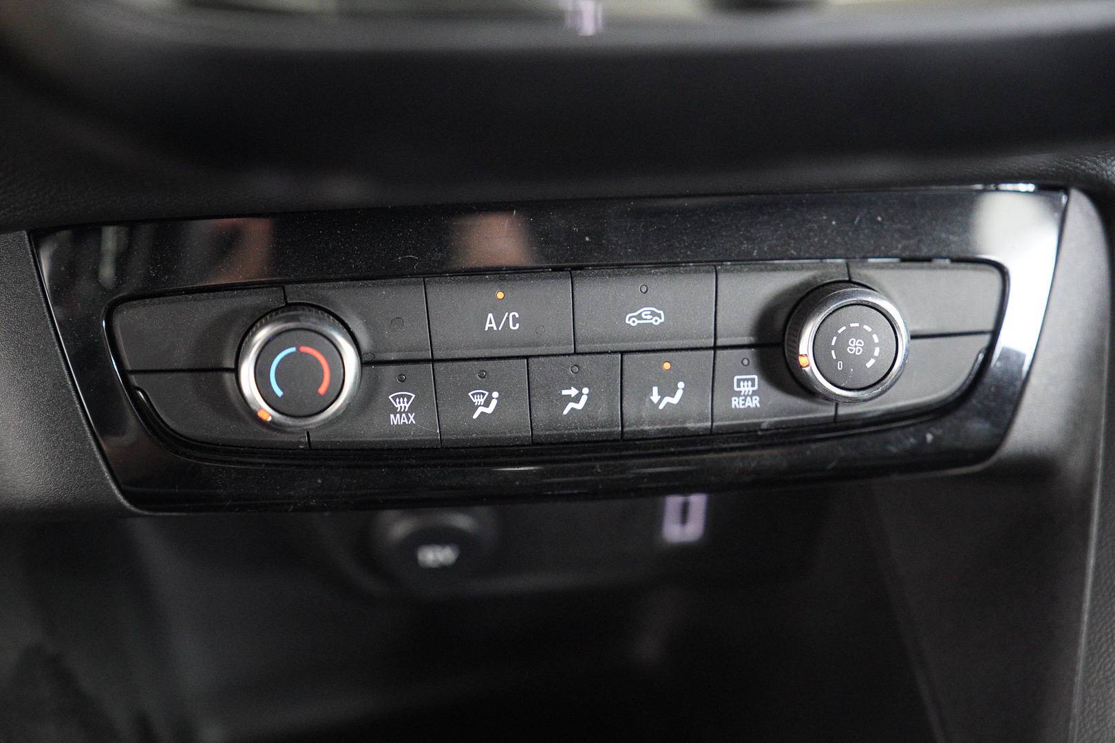 OPEL Corsa - Foto 17