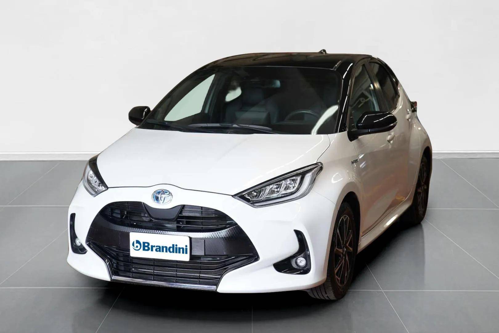 TOYOTA Yaris - Foto 1
