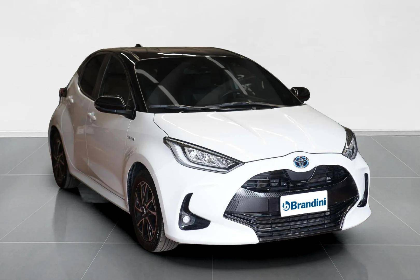 TOYOTA Yaris - Foto 3