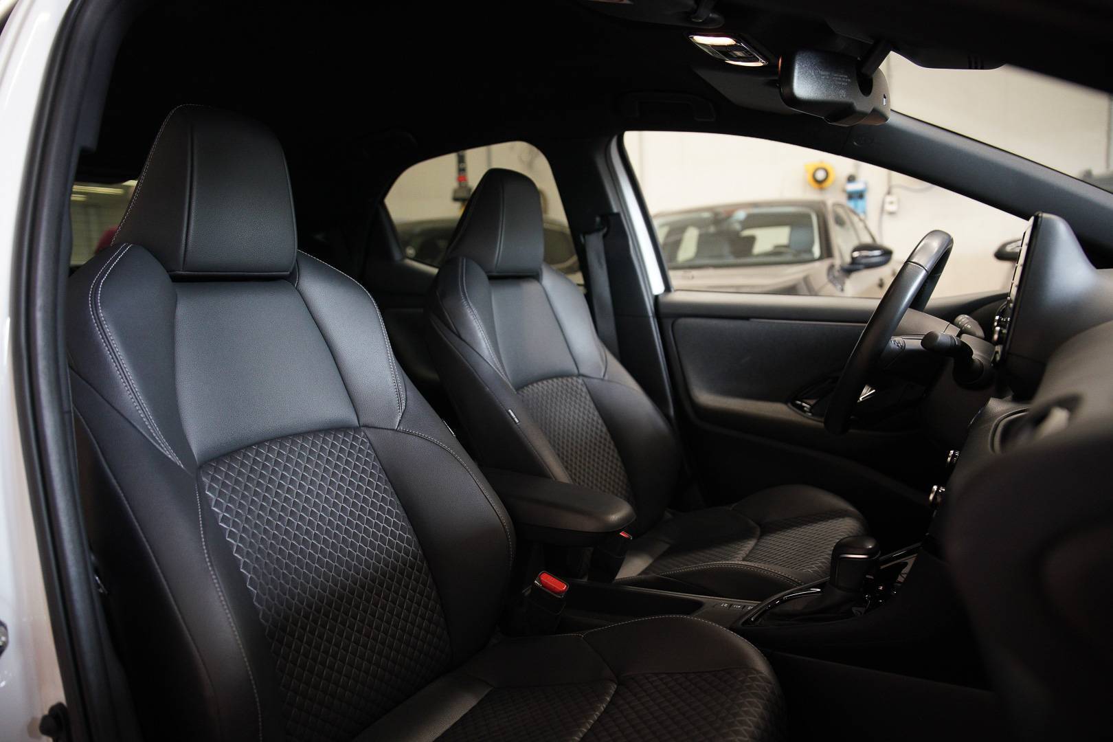TOYOTA Yaris - Foto 21