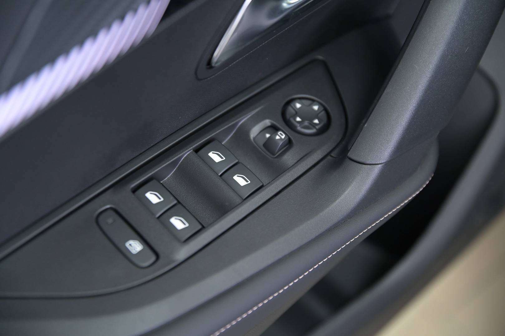 PEUGEOT 2008 - Foto 10