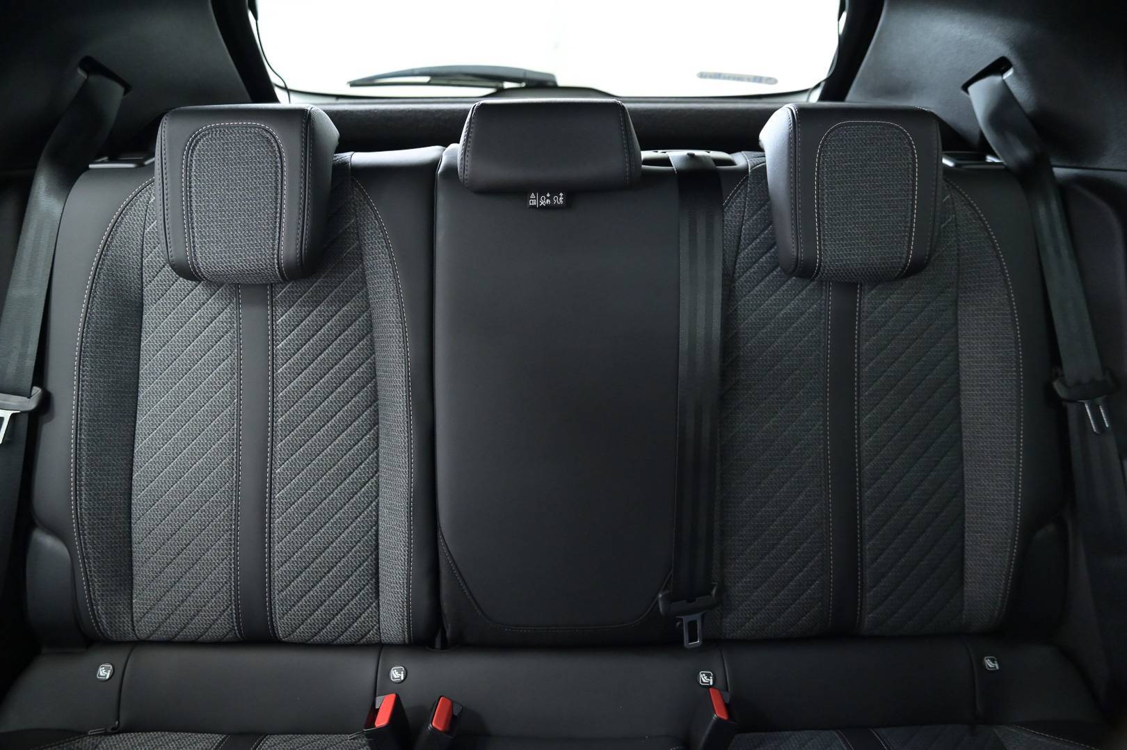 PEUGEOT 2008 - Foto 24