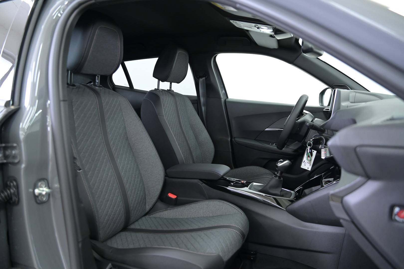 PEUGEOT 2008 - Foto 26