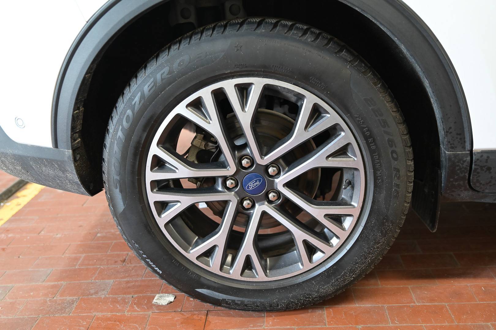 FORD Kuga - Foto 8