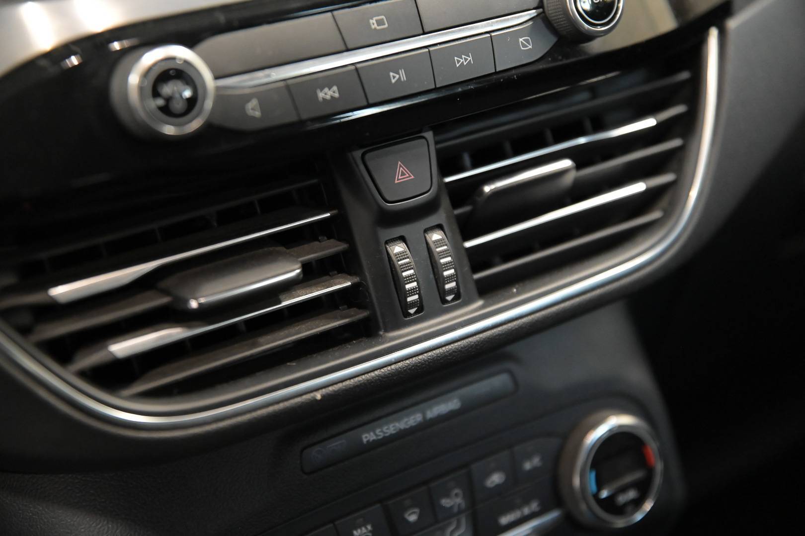 FORD Kuga - Foto 23