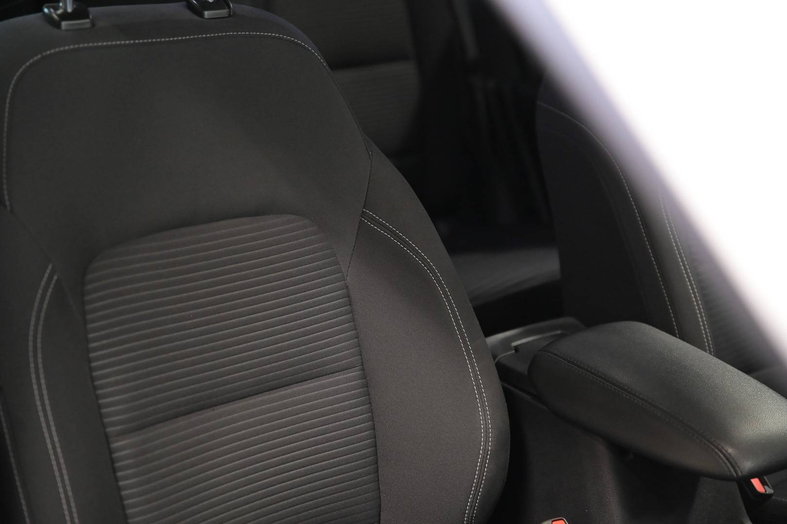 FORD Kuga - Foto 32
