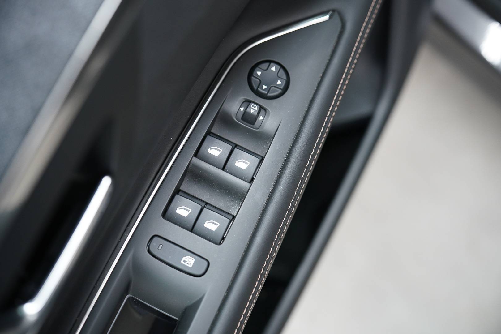 PEUGEOT 3008 - Foto 10