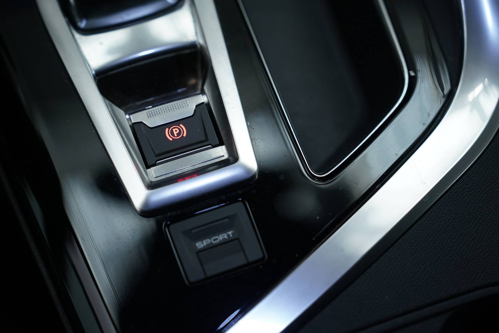 PEUGEOT 3008 - Foto 21