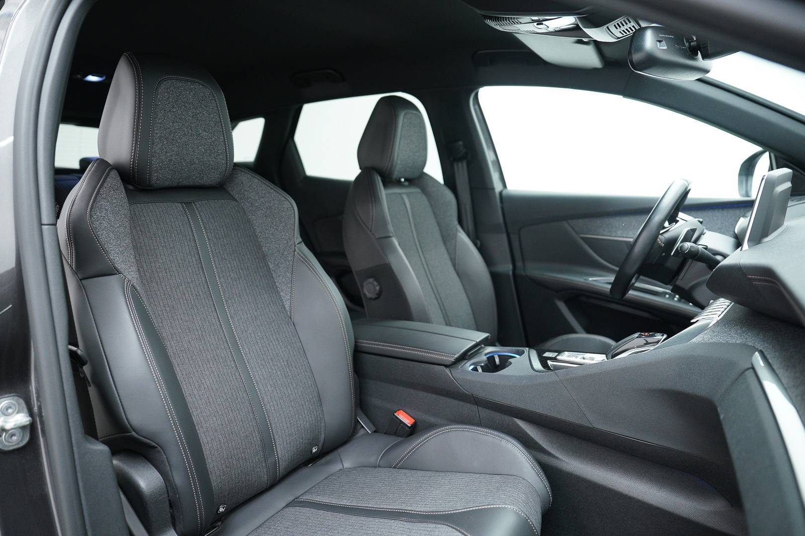 PEUGEOT 3008 - Foto 23