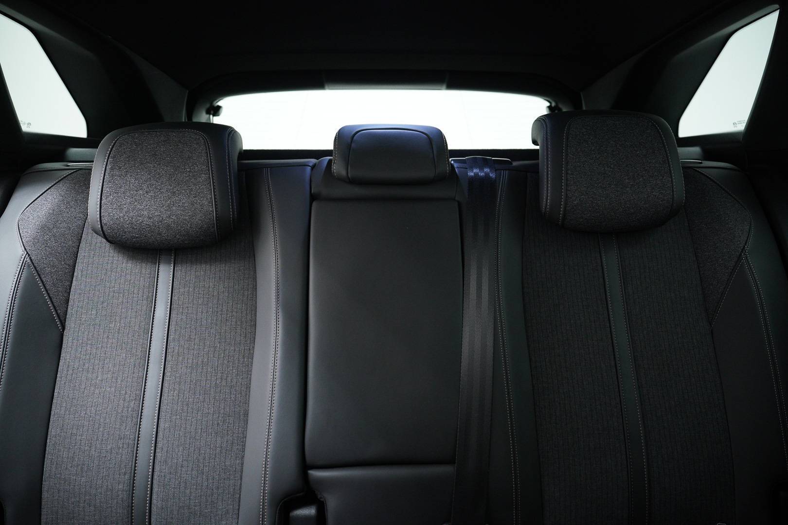 PEUGEOT 3008 - Foto 25