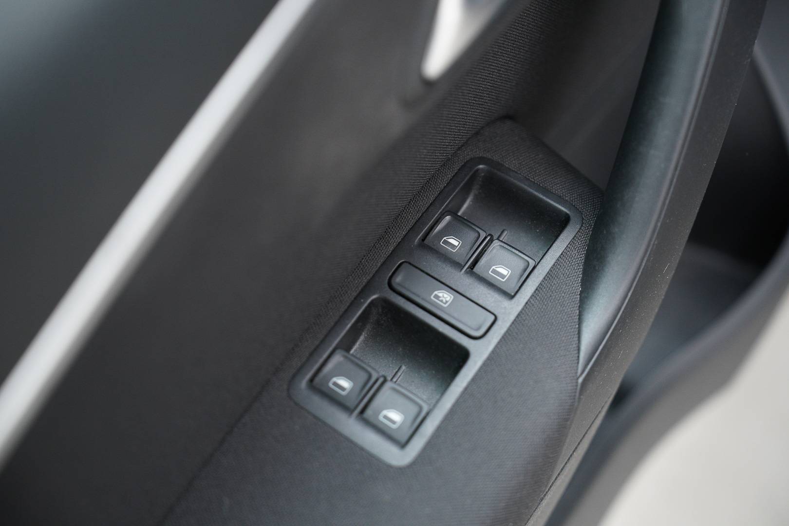 VOLKSWAGEN Polo - Foto 10
