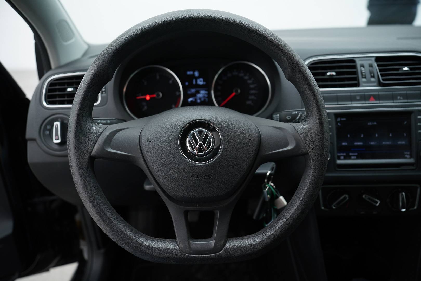 VOLKSWAGEN Polo - Foto 12