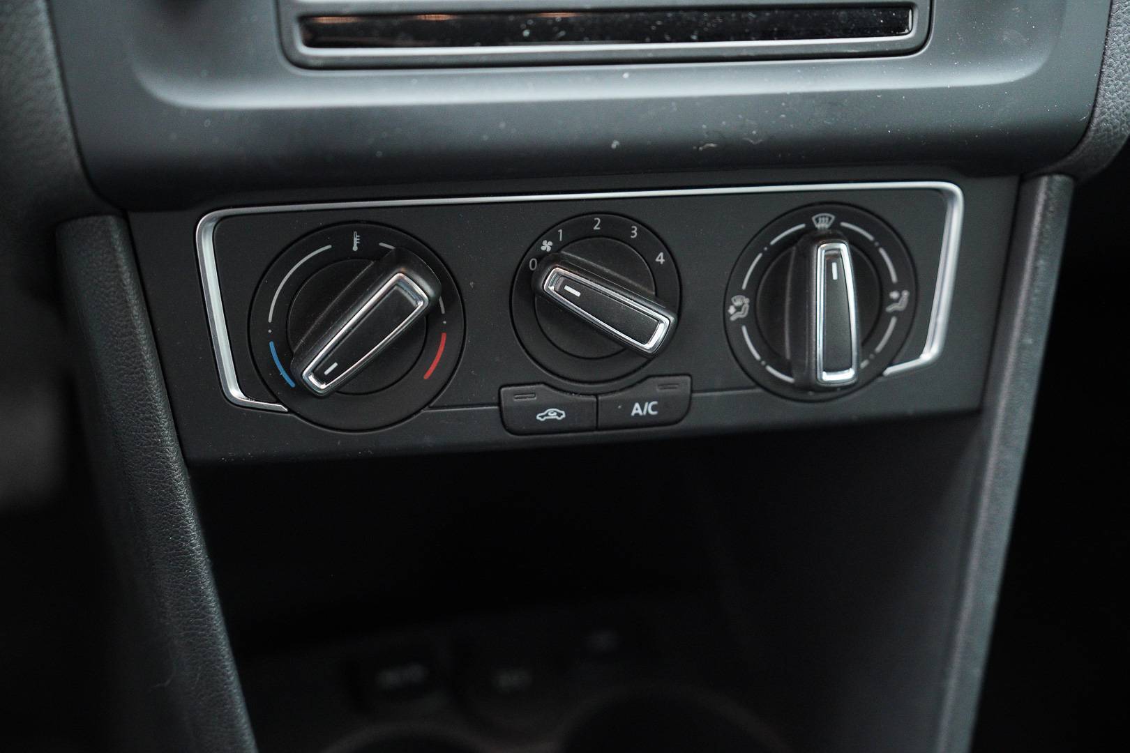 VOLKSWAGEN Polo - Foto 16