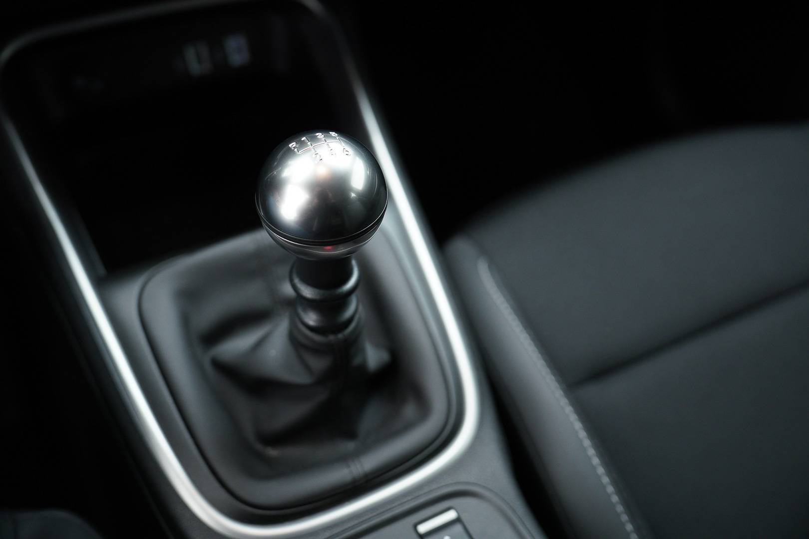 JEEP Avenger - Foto 19