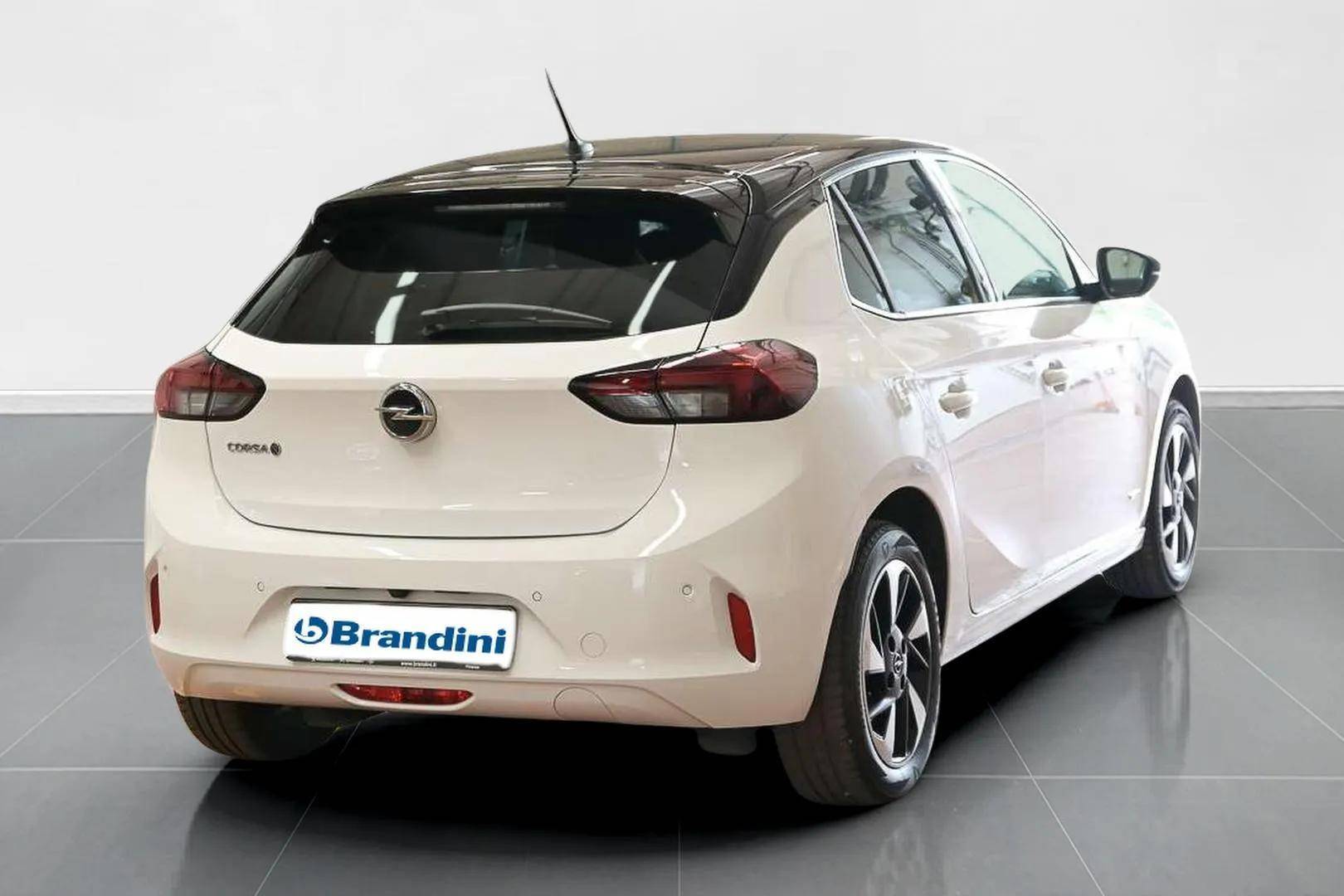 OPEL Corsa - Foto 4