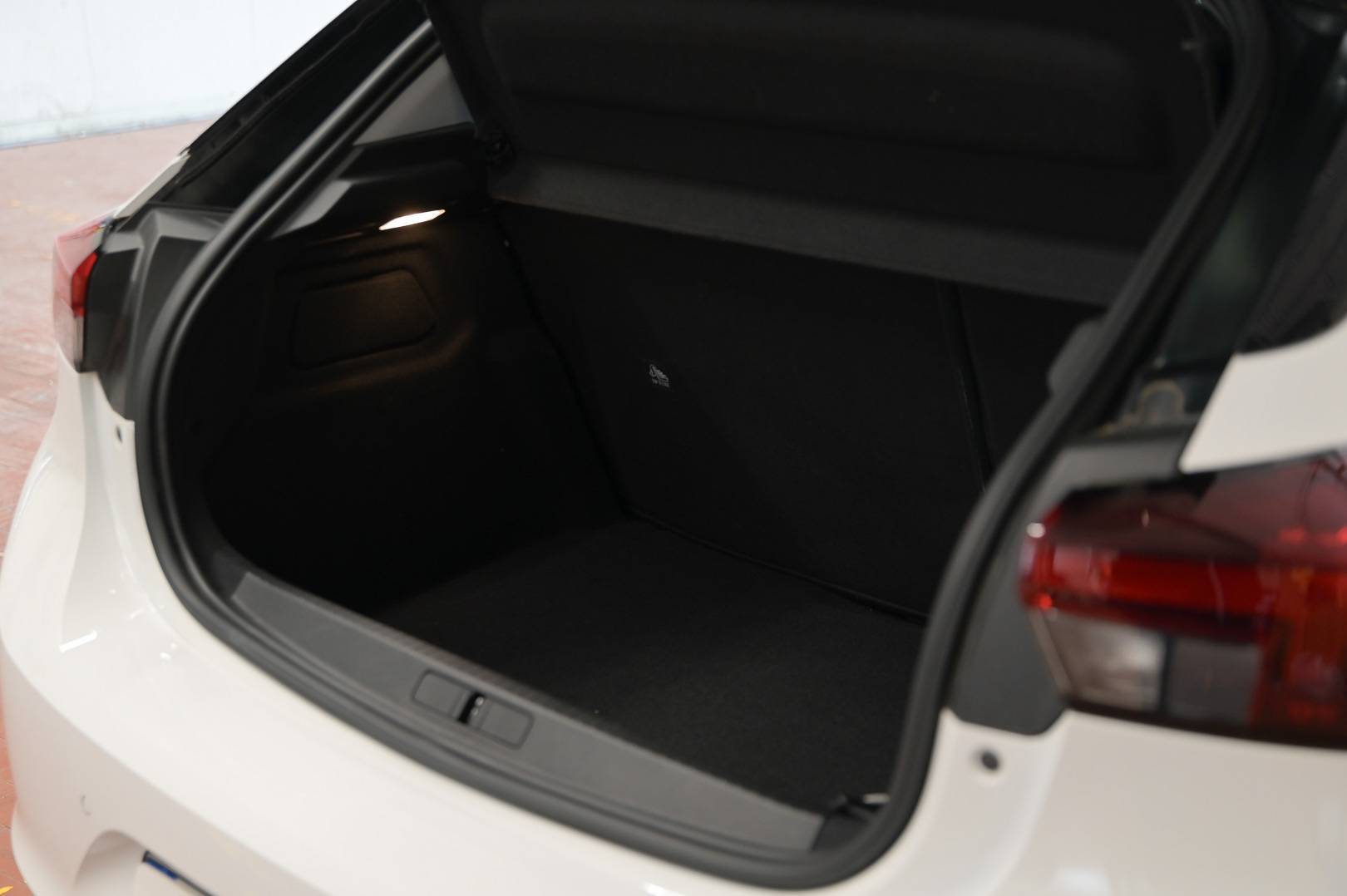 OPEL Corsa - Foto 5