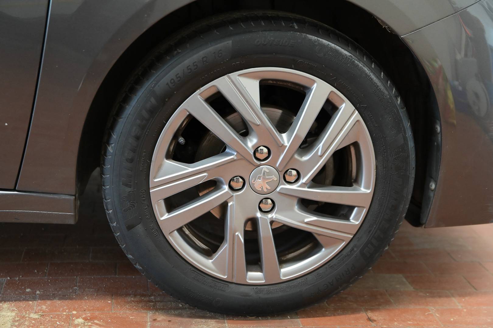 PEUGEOT 208 - Foto 8