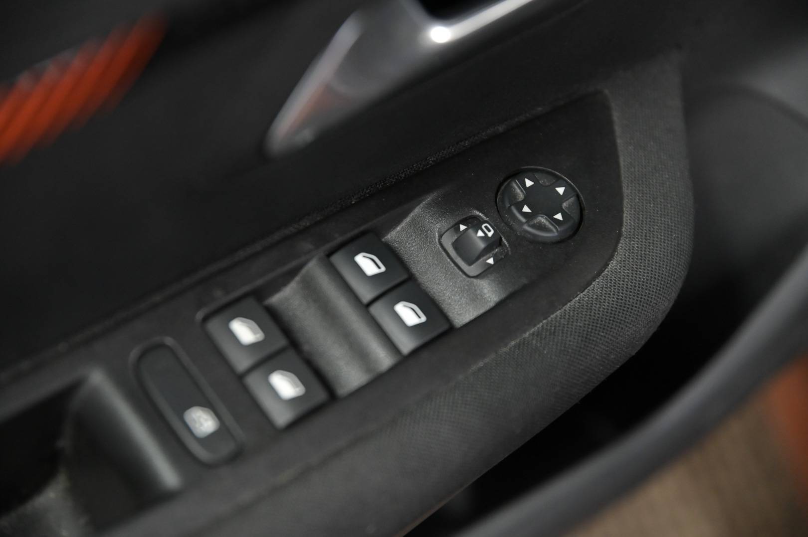 PEUGEOT 208 - Foto 10