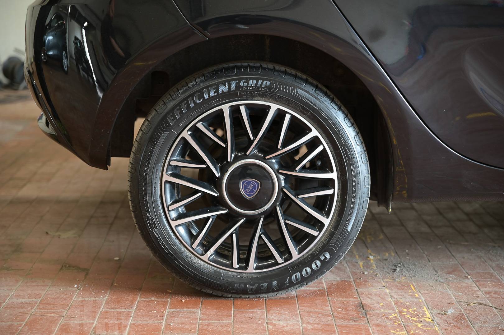 LANCIA Ypsilon - Foto 9