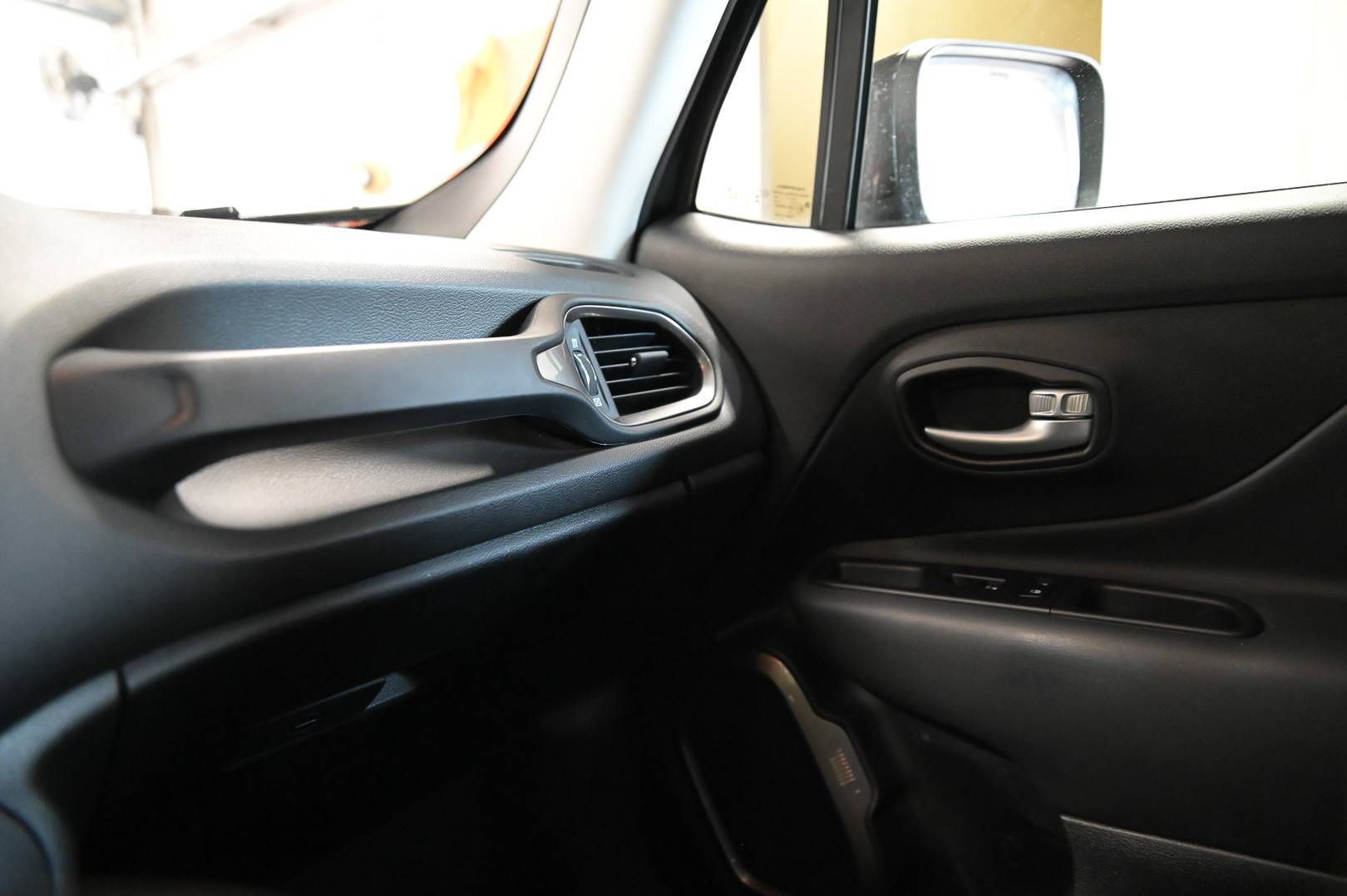 JEEP Renegade - Foto 14