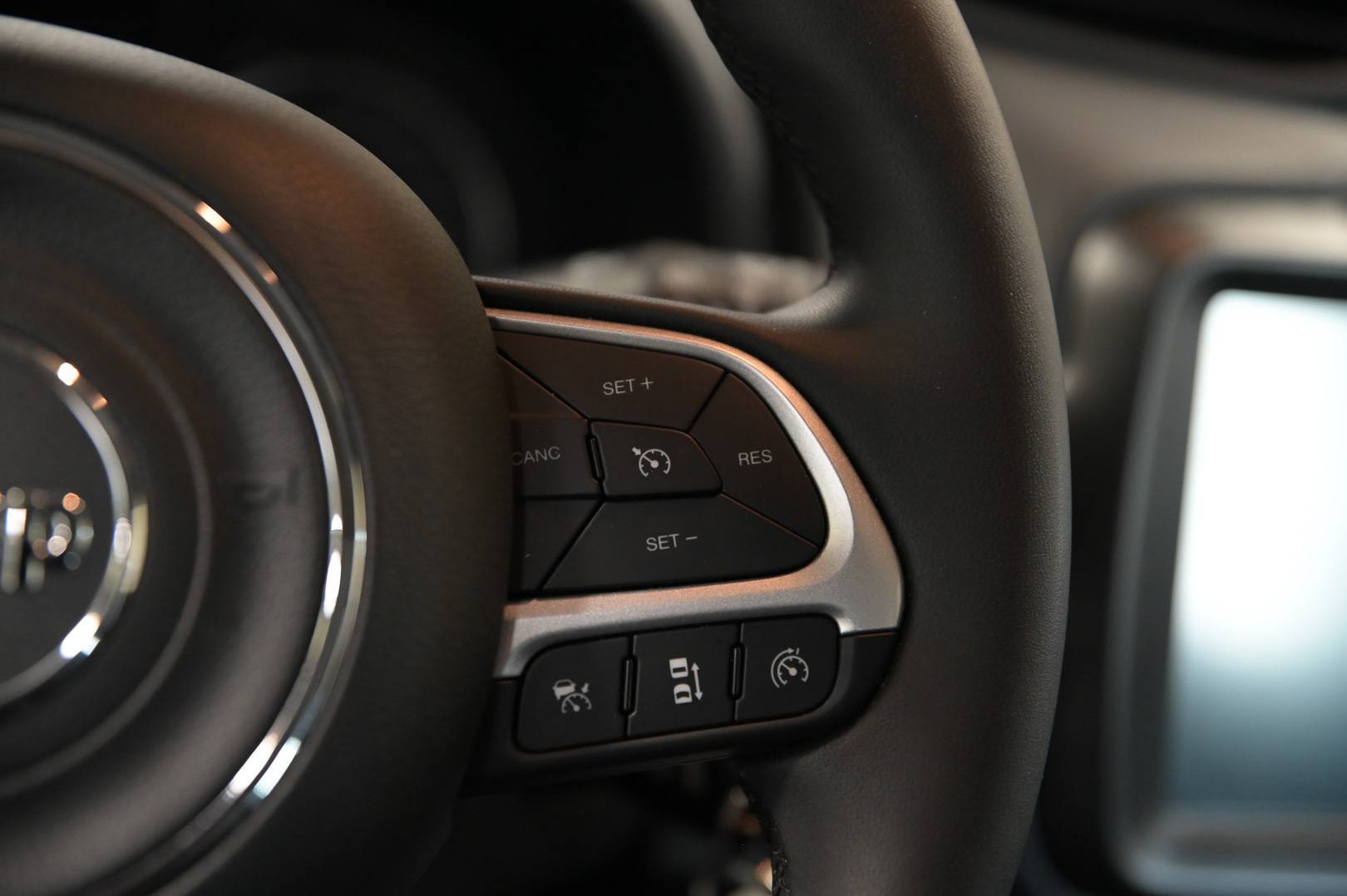 JEEP Renegade - Foto 18