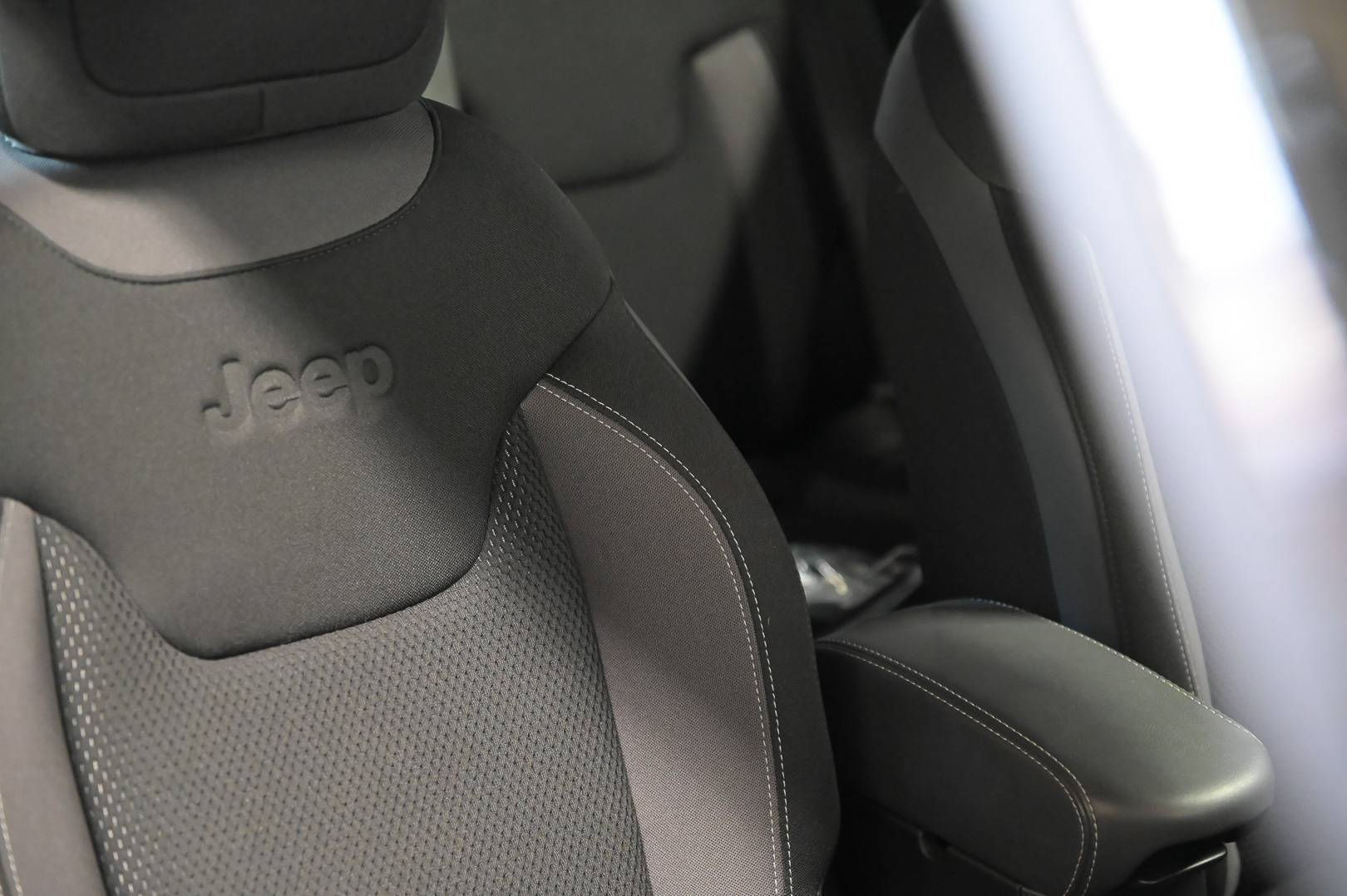 JEEP Renegade - Foto 29