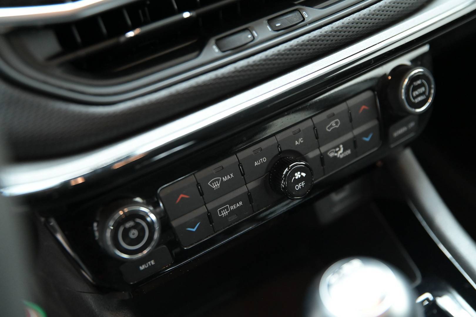 JEEP Compass - Foto 24