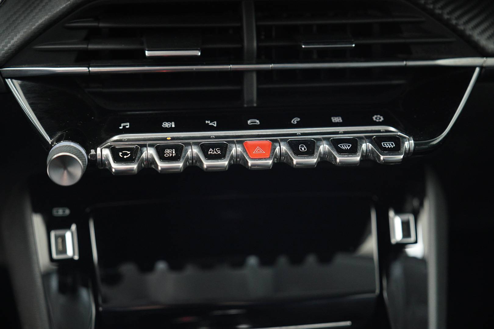 PEUGEOT 208 - Foto 17