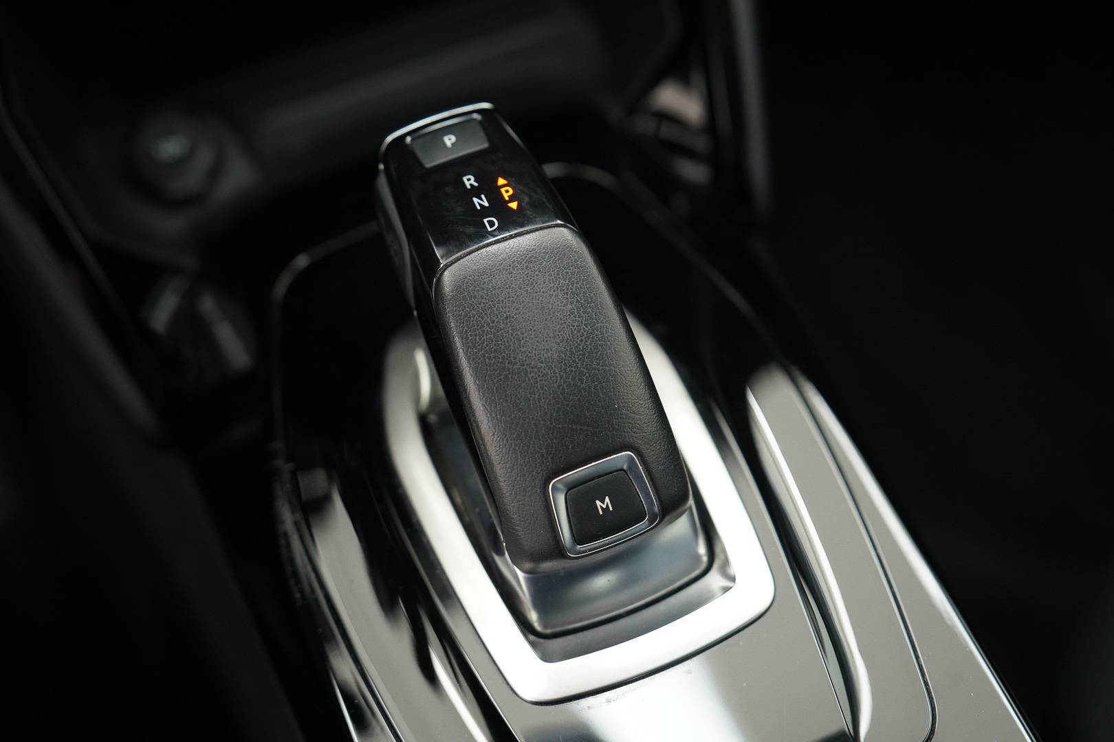 PEUGEOT 208 - Foto 19