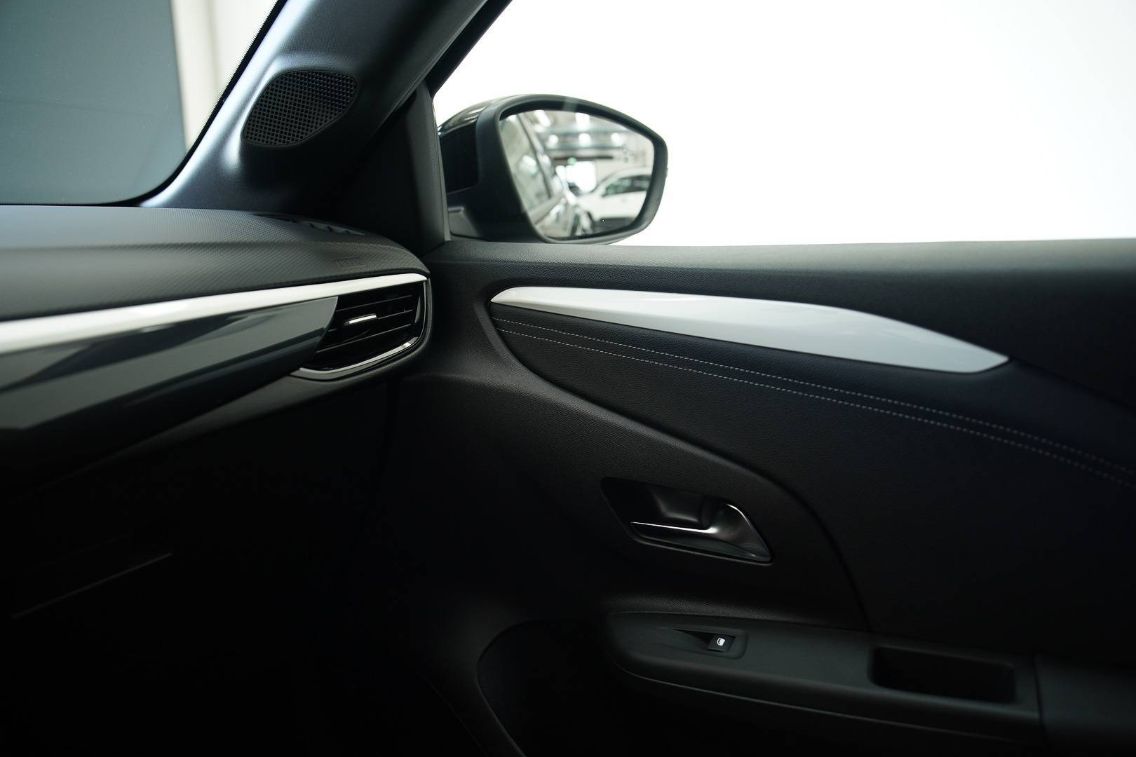 OPEL Corsa - Foto 21