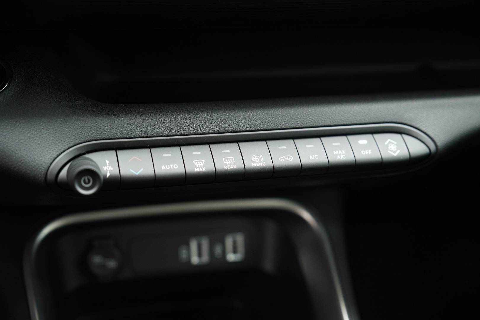 JEEP Avenger - Foto 16