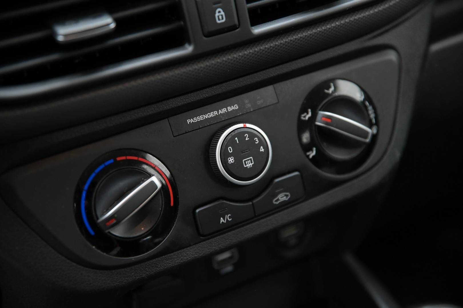 HYUNDAI I10 - Foto 25