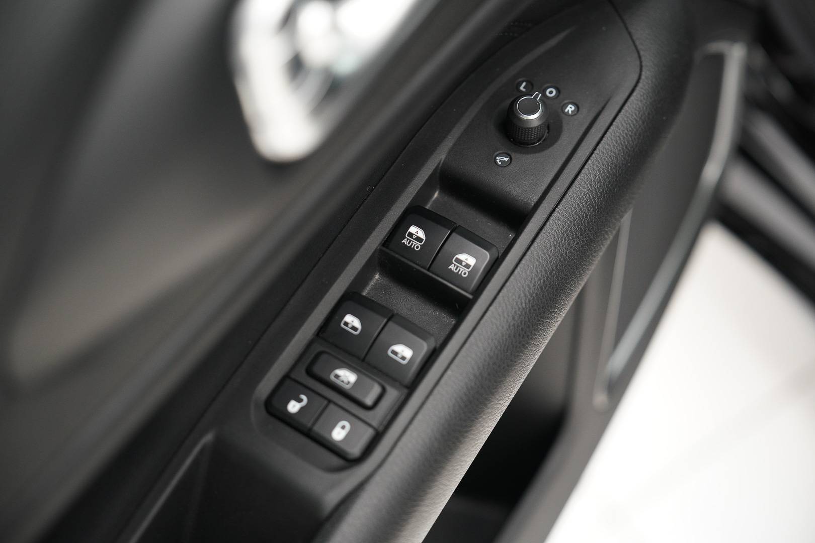 JEEP Compass - Foto 10