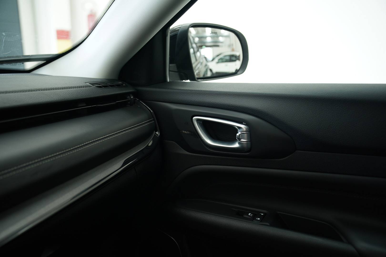 JEEP Compass - Foto 20