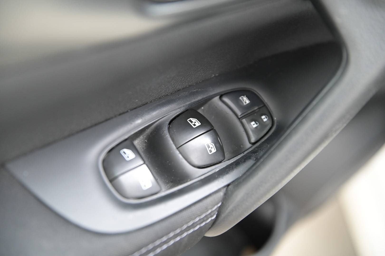 NISSAN Qashqai - Foto 12