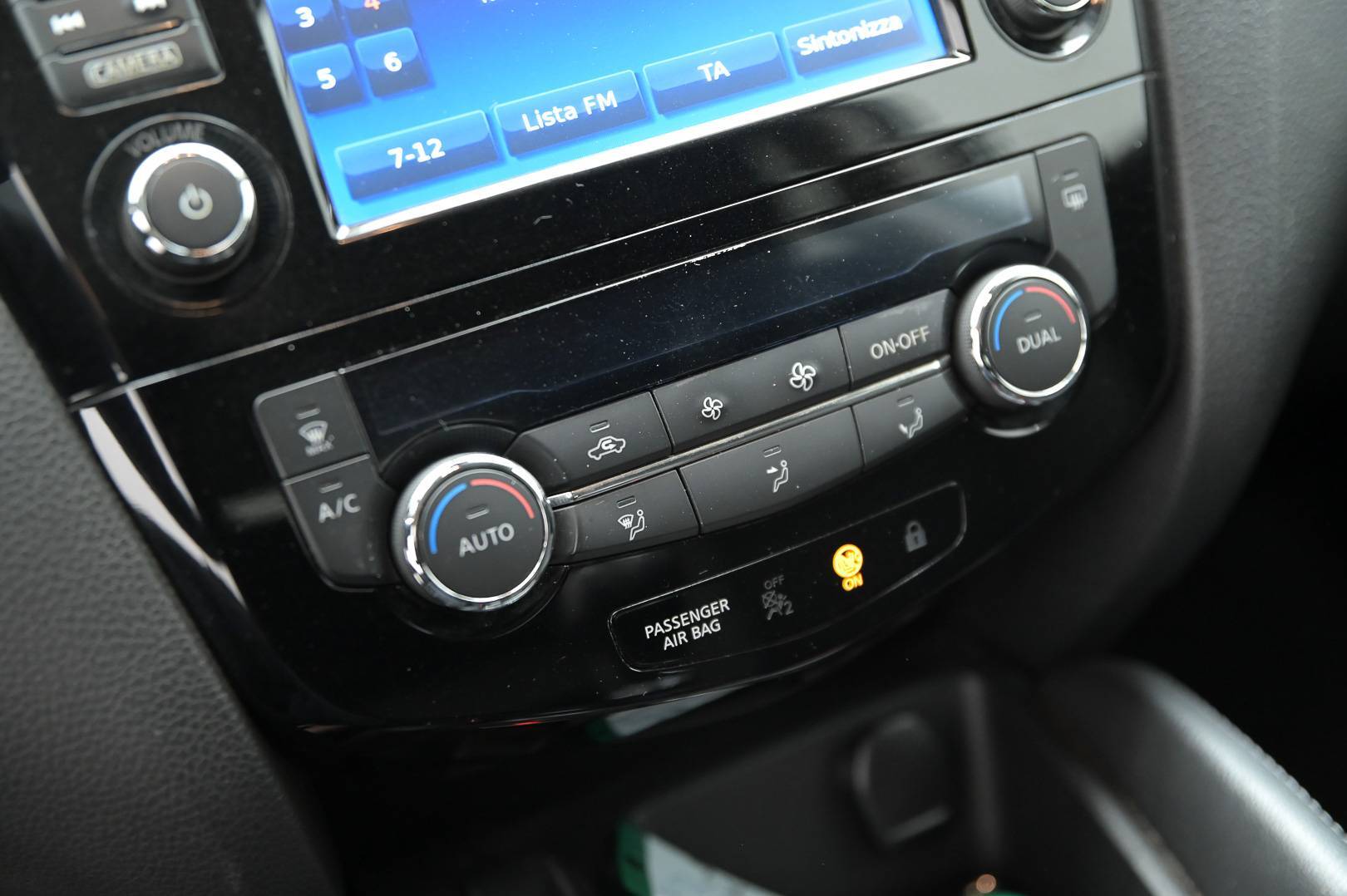 NISSAN Qashqai - Foto 25