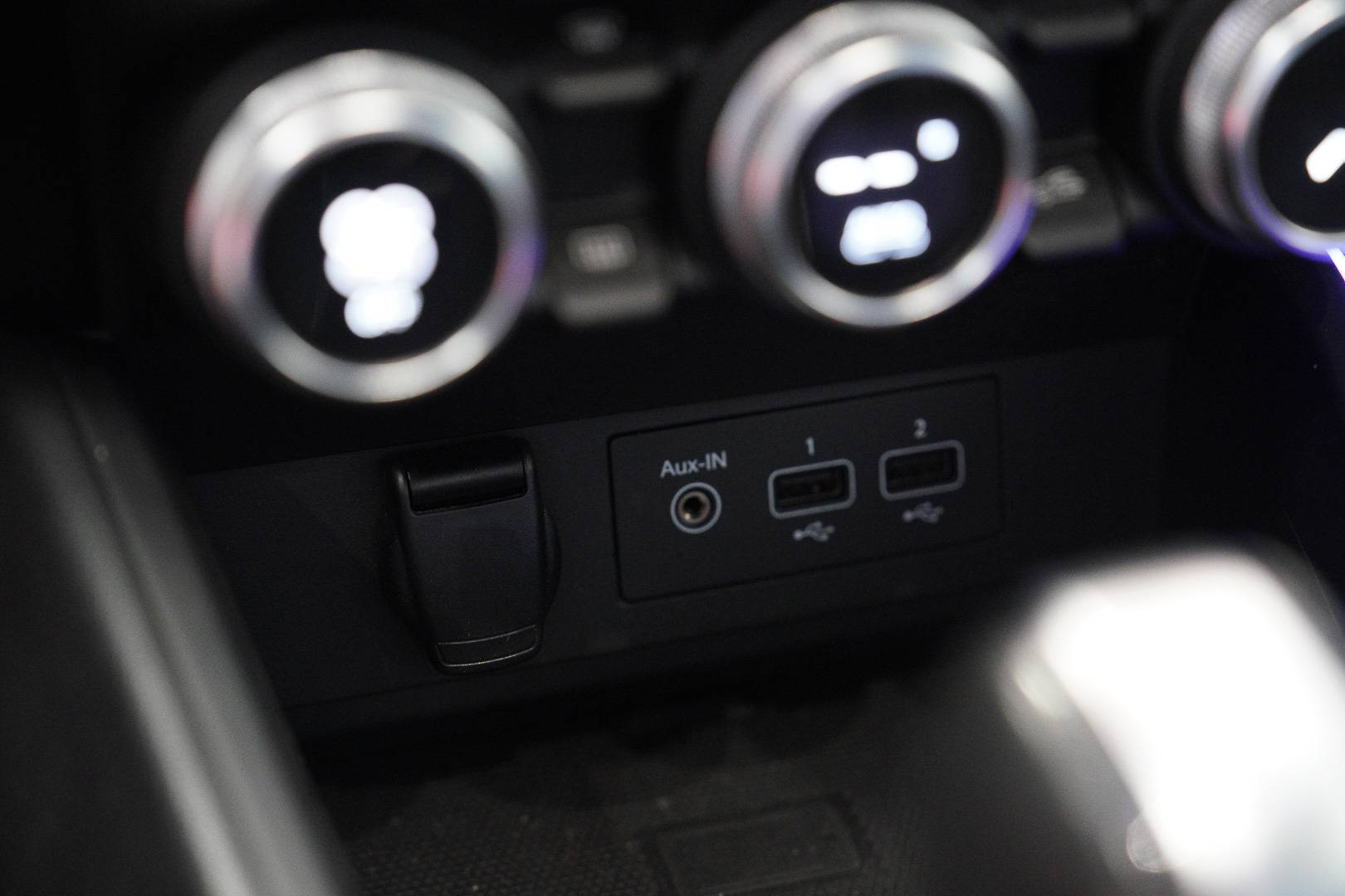 RENAULT Clio - Foto 17