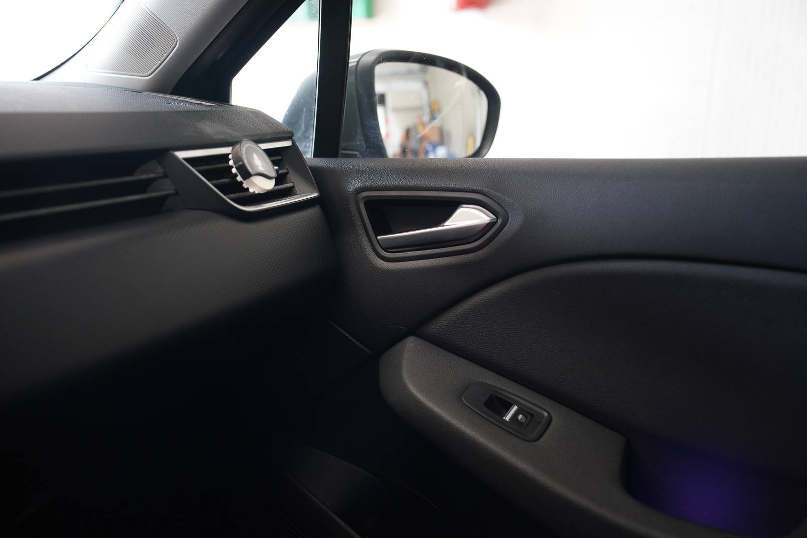 RENAULT Clio - Foto 19